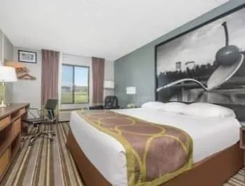 Super 8 By Wyndham Bloomington/airport Hotel 2*